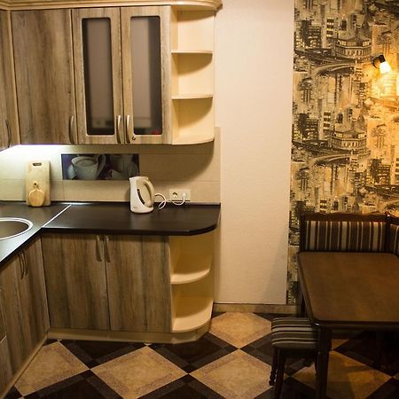 Hostel Q ,15 Хв До Жд Вокзалу Liov Exterior foto