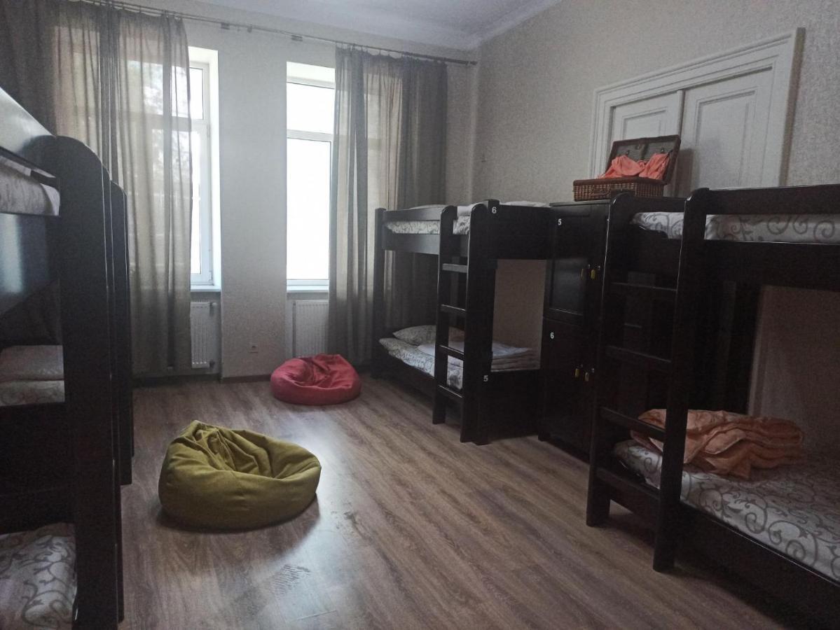 Hostel Q ,15 Хв До Жд Вокзалу Liov Exterior foto