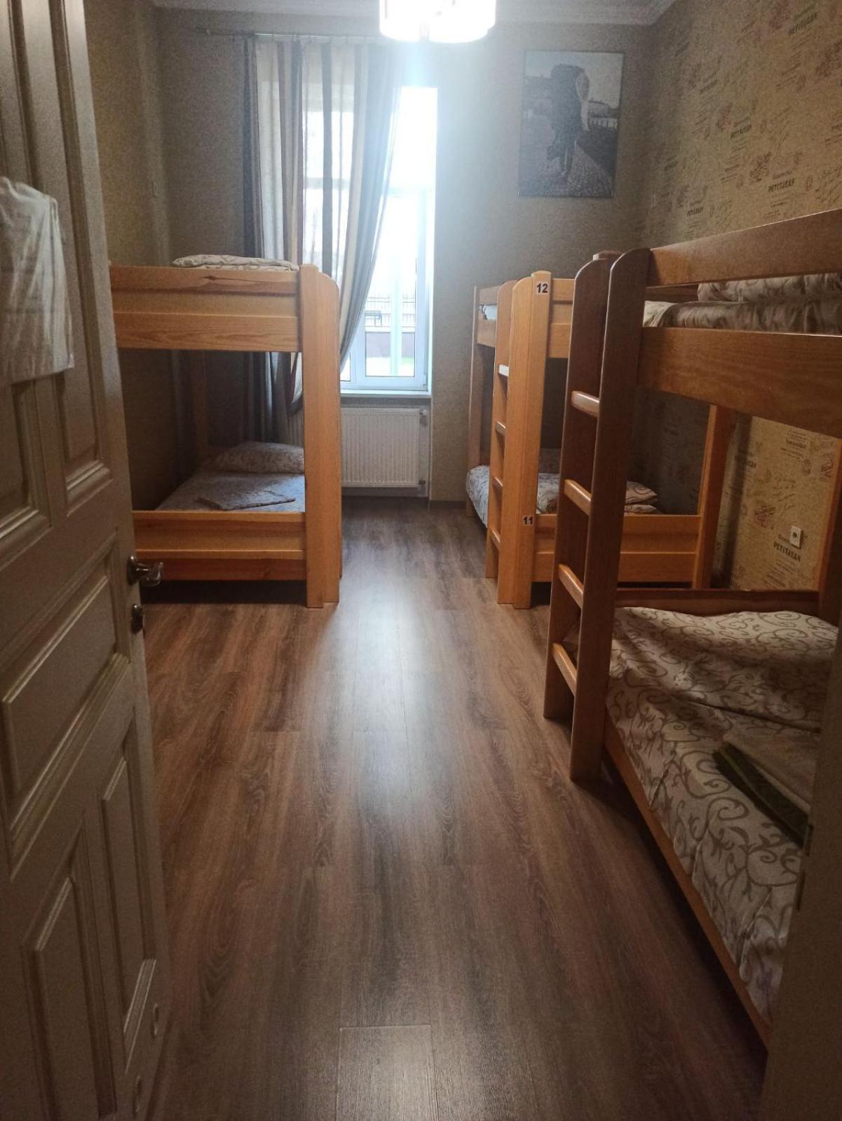 Hostel Q ,15 Хв До Жд Вокзалу Liov Exterior foto